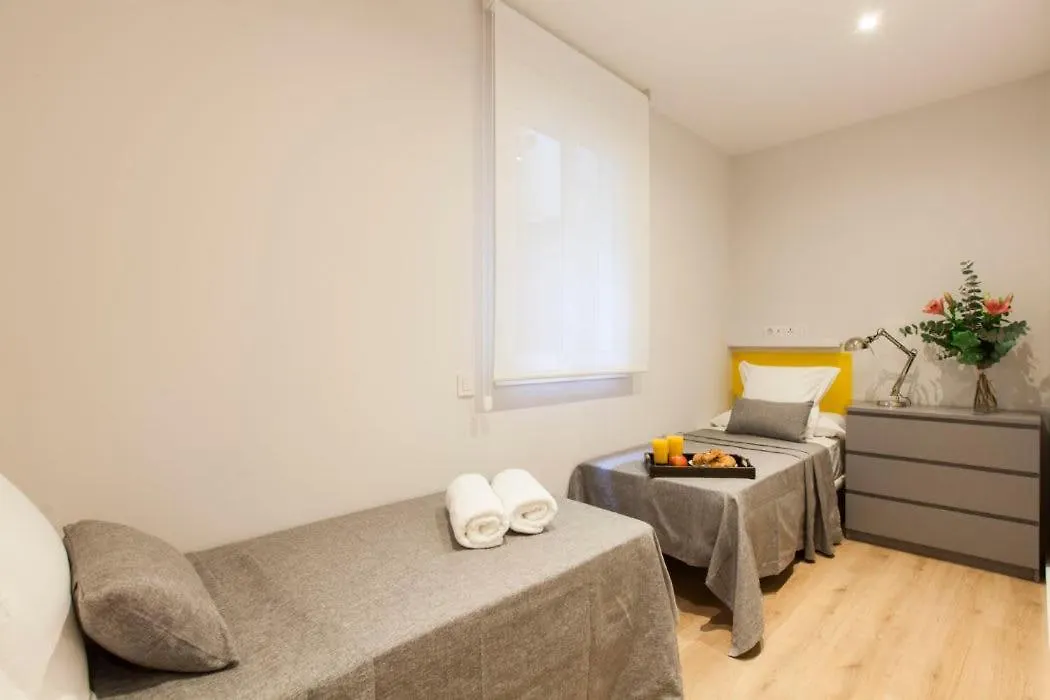 ברצלונה Very Spacious Eixample 4Bd 4Ba Apartment ספרד