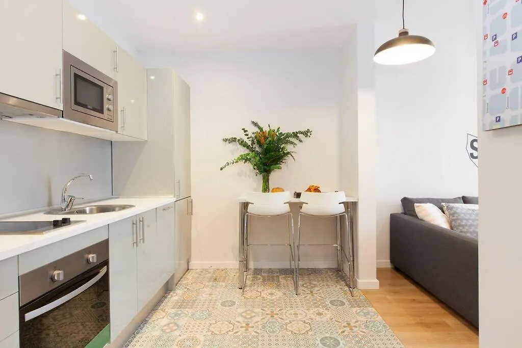 ברצלונה Very Spacious Eixample 4Bd 4Ba Apartment ספרד