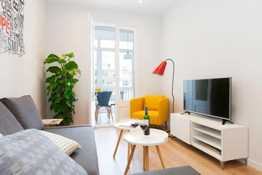 Very Spacious Eixample 4Bd 4Ba Apartment Barselona 0*,  İspanya